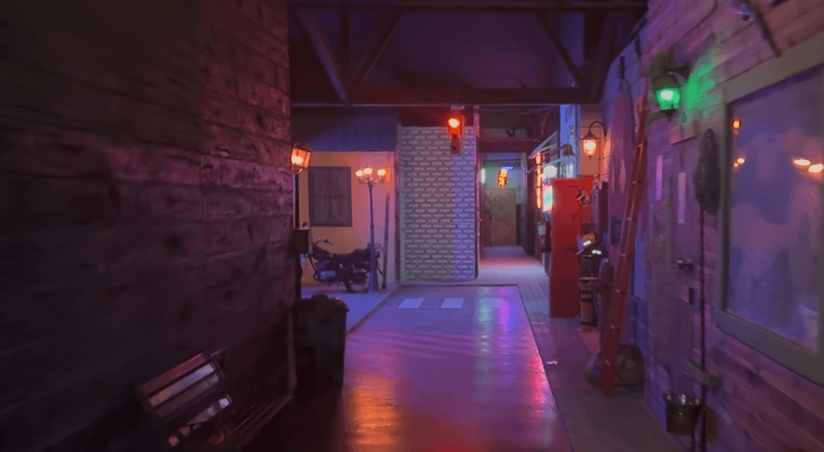 Ambientación de pueblo Bites Motel